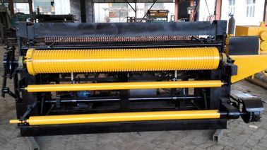 Professional Welded Wire Mesh Machine For 0.8mm - 2.5mm wire diameter