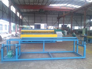 Welded Roll Wire Mesh Making Machine , Wire Mesh Fencing Machine For Construction