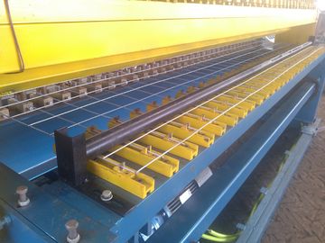 Welded Roll Wire Mesh Making Machine , Wire Mesh Fencing Machine For Construction